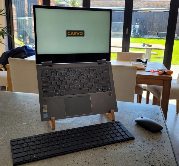 Carvo Lapstand with Laptop